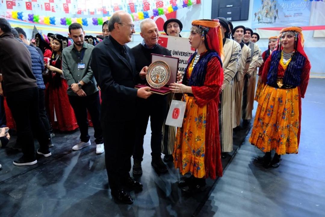 17 &uuml;niversite katılıyor! &lsquo;Akşehir &Uuml;niversiteliler Kış Şenliği&rsquo; başladı 2
