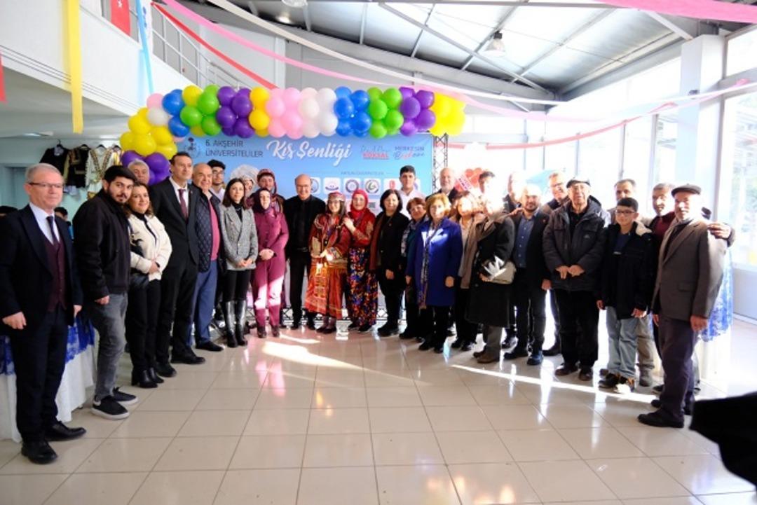 17 &uuml;niversite katılıyor! &lsquo;Akşehir &Uuml;niversiteliler Kış Şenliği&rsquo; başladı 1