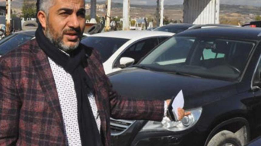 Araçlar otoparklarda çürüyor