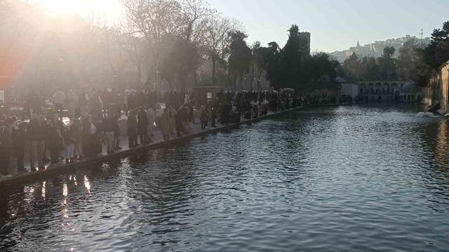 G&uuml;neşi g&ouml;ren soluğu Balıklıg&ouml;l&rsquo;de aldı 4