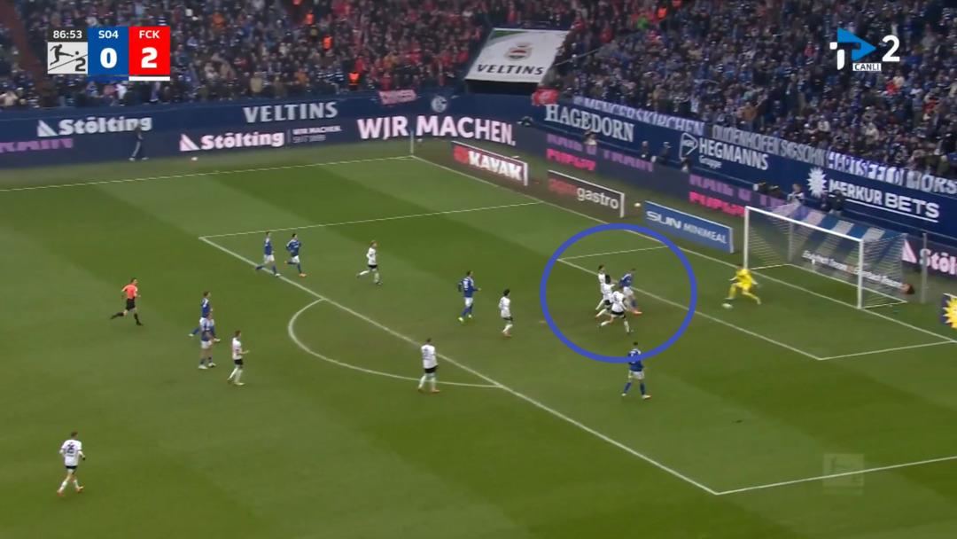 Schalke - Kaiserslautern ma&ccedil;ına Edin Dzeko ve Kenan Karaman damgası! İpten aldılar 3