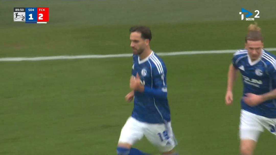 Schalke - Kaiserslautern ma&ccedil;ına Edin Dzeko ve Kenan Karaman damgası! İpten aldılar 4