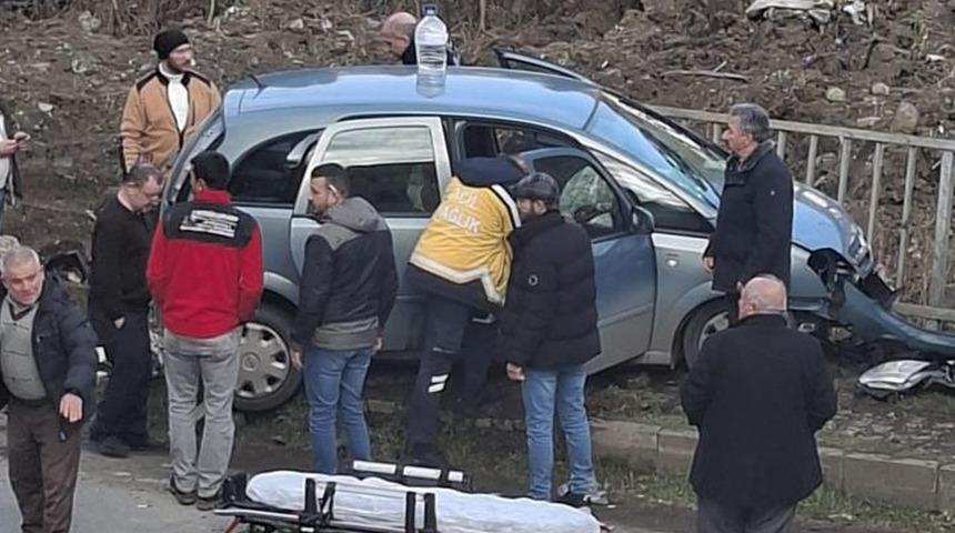 Direksiyon başında kalp krizi ge&ccedil;irip kaza yapan s&uuml;r&uuml;c&uuml; &ouml;ld&uuml;