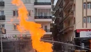 Doğal gaz boru hattı patladı, alevler metrelerce y&uuml;kseldi