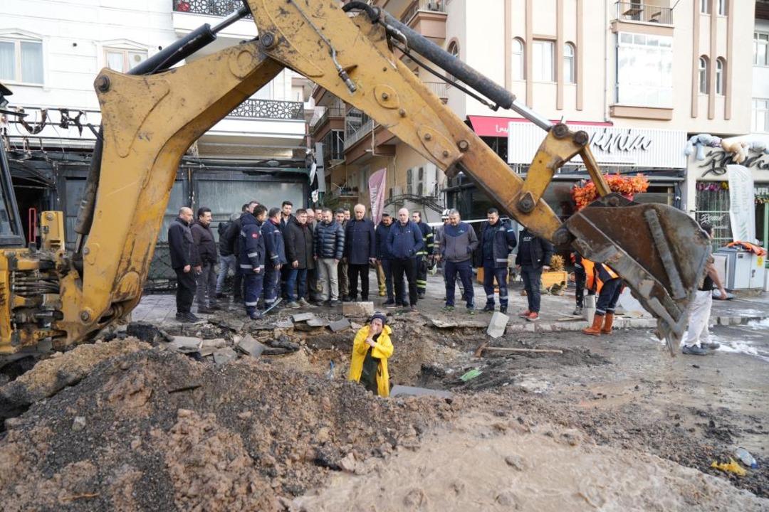 Kırıkkale de doğal gaz boru hattı patladı, alevler metrelerce y&uuml;kseldi 2