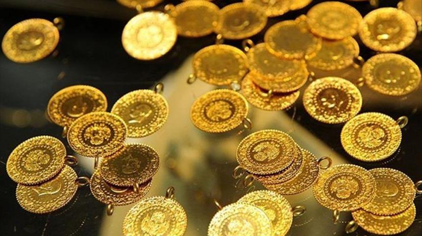 Altın ve g&uuml;m&uuml;ş yatırımı yapanlar dikkat! Uzman isim uyardı: "Altında d&uuml;ş&uuml;ş olacak" dedi, sebebini a&ccedil;ıkladı