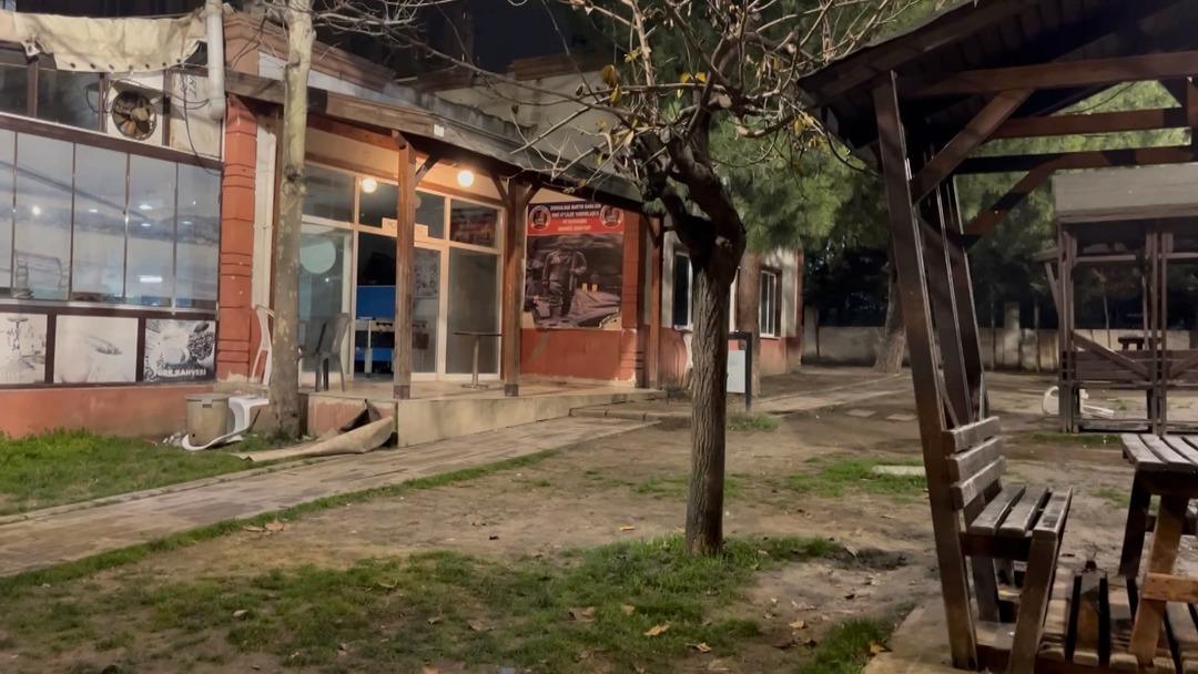 Esenyurt ta parkta silahlı &ccedil;atışma: &Ouml;l&uuml; ve yaralılar var 3