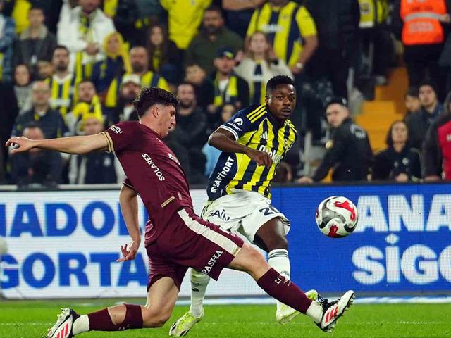 Fenerbah&ccedil;e evinde G&ouml;ztepe'ye takıldı!