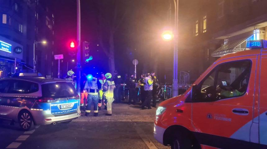 Berlin&rsquo;de silahlı saldırı: 2&rsquo;si ağır 5 yaralı
