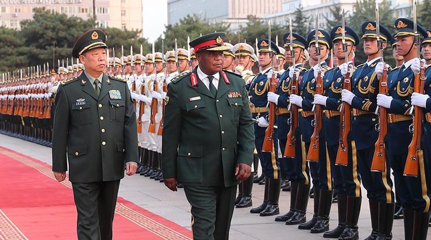 Çin bağlantısı: Darbe yapılan Zimbabve'nin bağımlı olduğu ortağı