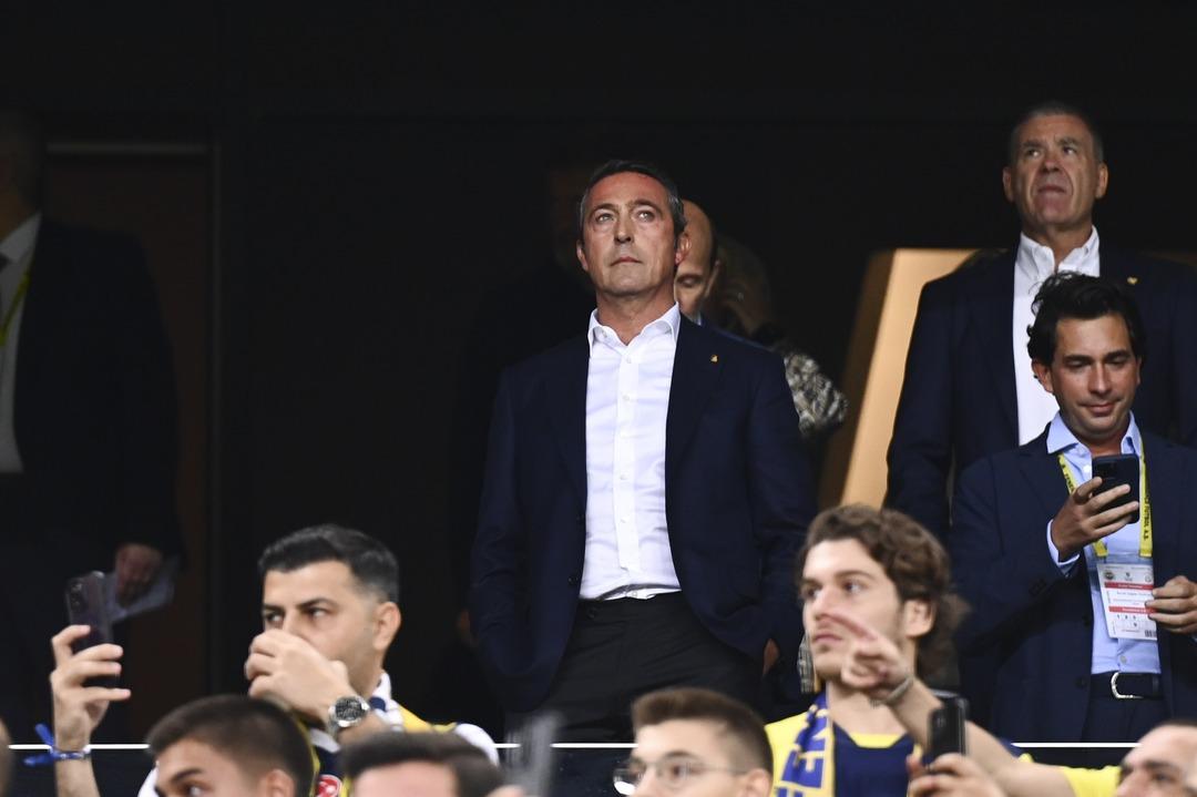 Bebek Otel konusu b&uuml;y&uuml;d&uuml;k&ccedil;e b&uuml;y&uuml;d&uuml;! Ali Ko&ccedil; ve Fatih Terim den geceye dair olay yaratacak a&ccedil;ıklamalar 1