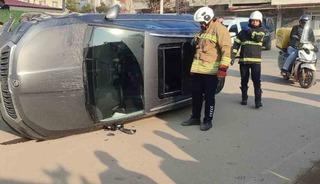 Kırıkhan&rsquo;da otomobil yan yattı: 2 yaralı