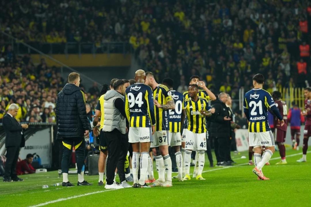 Fenerbahçe nin puan kaybı sonrası yorumculardan zehir zemberek açıklamalar! "Çocuğu deli etmişler" 2