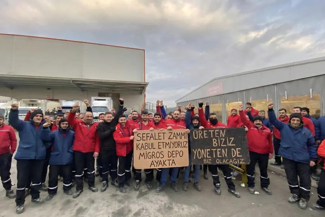 Migros tan "taşeron" krizine &ccedil;&ouml;z&uuml;m: İş&ccedil;ilere kadro verildi 1