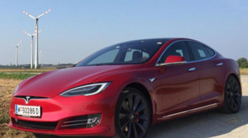 Zorlu herkesi Tesla'ya bindirecek!