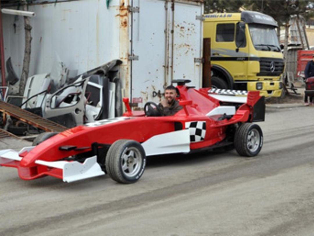 Kaporta Ustası Hurdadan 'Formula 1' Aracı Yaptı