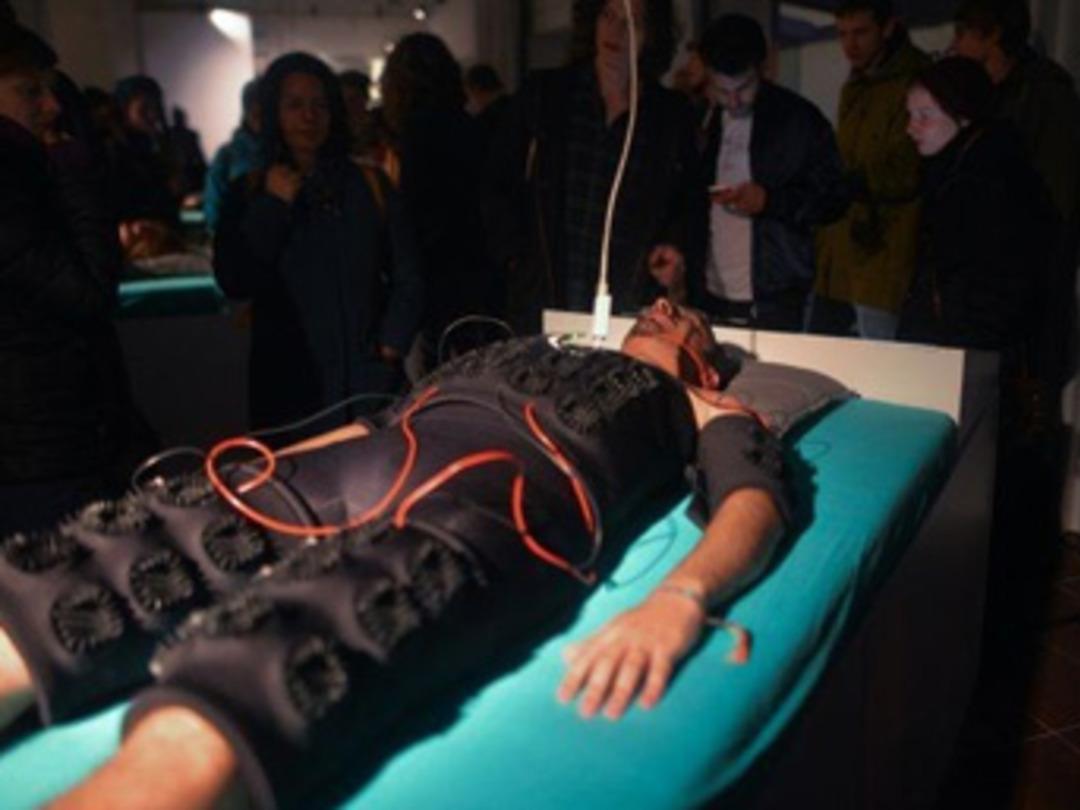 Sadece yatarak para kazanıyorlar!