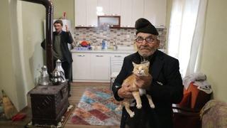 Türkiye onu yangın sonrası tek kareyle tanımıştı! Ali Meşe hayatını kaybetti