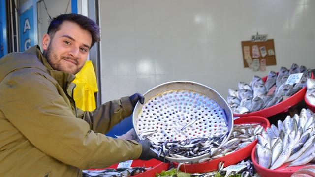 Tezgahların vazgeçilmeziydi! Bu yıl yerini Karadeniz hamsisine bıraktı