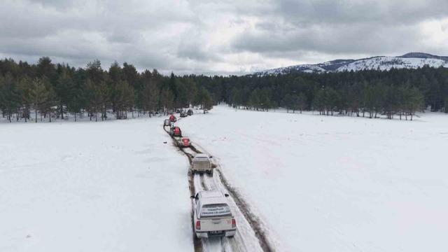 Kastamonu&rsquo;da karla kaplanan ormanlara yaban hayvanları i&ccedil;in yiyecek bırakıldı 2