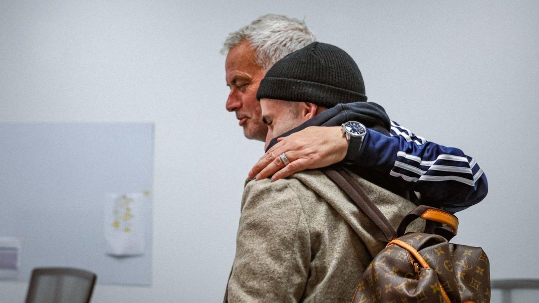 Rafa Silva nın Benfica macerası olaylı başladı! Sahaya &ccedil;ıktığı ilk ma&ccedil;ta ortalık karıştı 4