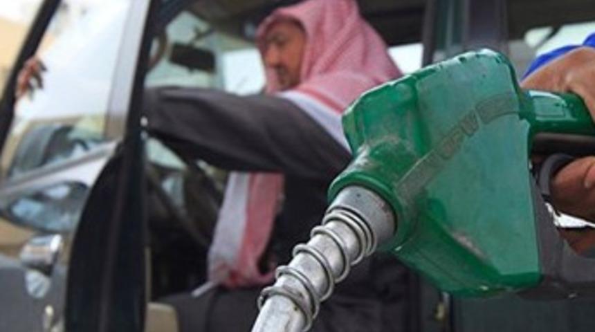 Suudi Arabistan'da benzin fiyatlarına yüzde 127 zam