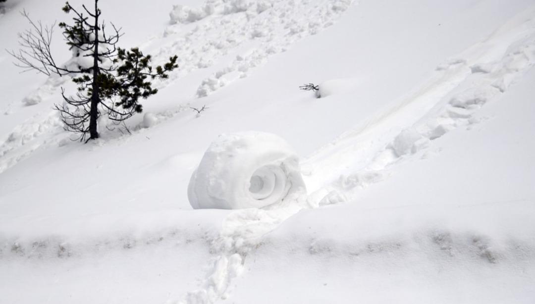 Ilgaz Dağı nda ilgin&ccedil; g&ouml;r&uuml;nt&uuml;ler! Metrelerce yuvarlanıp o hale geldi 1