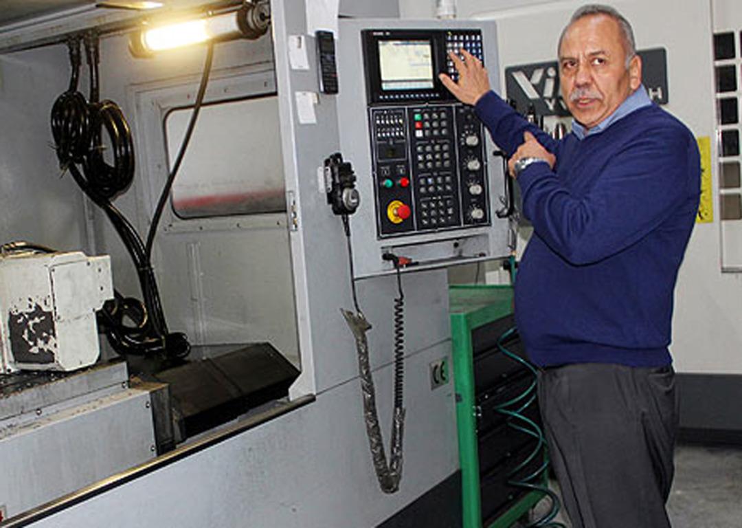 Oğluna gelen hediye oyuncak arabayla fabrikat&ouml;r oldu