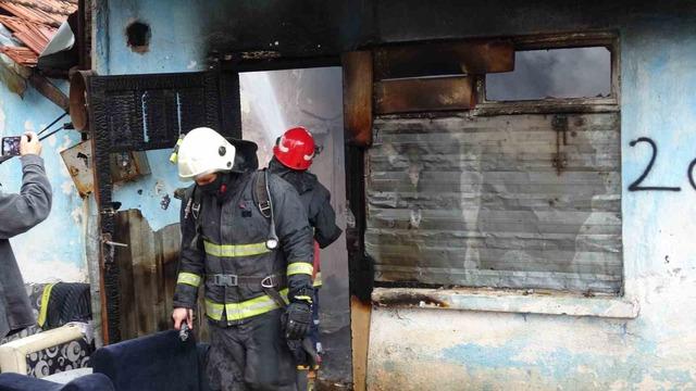 Antalya’da gecekonduda yangın 3