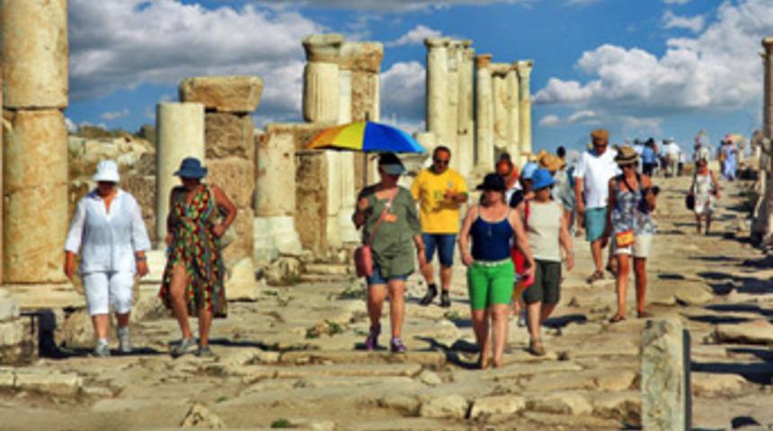 Turizmde hedef 34 milyar dolarlık gelir