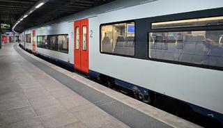 Bel&ccedil;ika'da demir yolu &ccedil;alışanlarının 5 g&uuml;nl&uuml;k grevi başladı