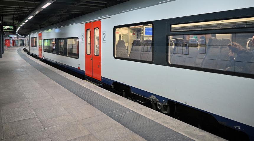 Bel&ccedil;ika'da demir yolu &ccedil;alışanlarının 5 g&uuml;nl&uuml;k grevi başladı