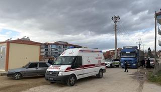 &Uuml;&ccedil; tekerlekli elektrikli bisiklet devrildi: 1 yaralı