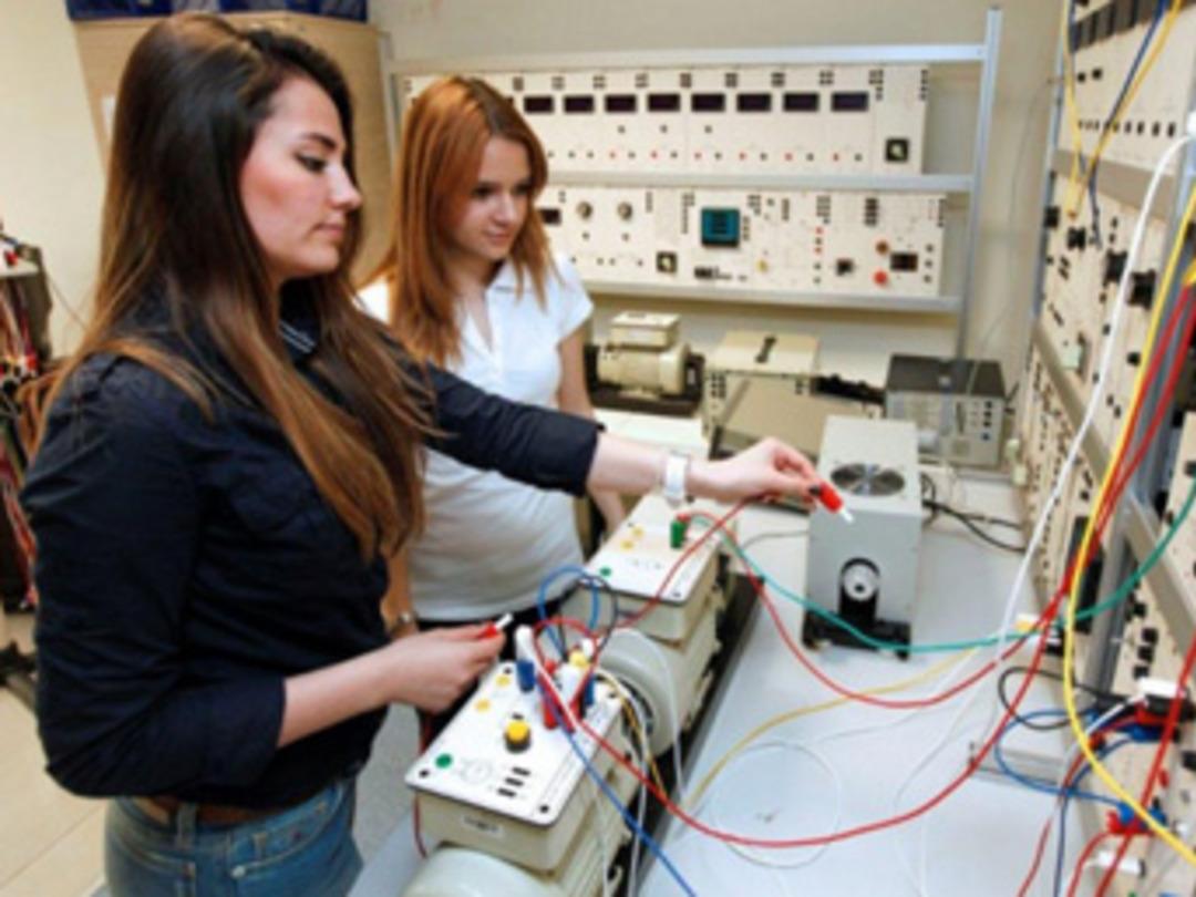 Bedava eğitim i&ccedil;in 10 bin TL'lik kuponlar geliyor