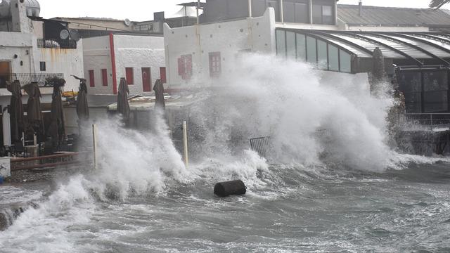 Hem yağış hem fırtına geliyor! Meteoroloji'den 17 il i&ccedil;in uyarı