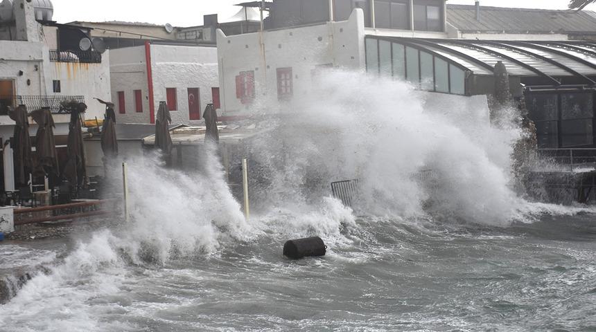 Hem yağış hem fırtına geliyor! Meteoroloji'den 17 il i&ccedil;in uyarı