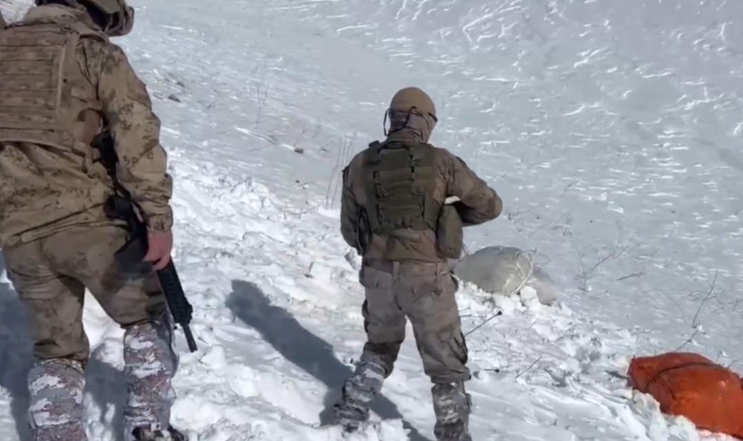 Bakan Yerlikaya a&ccedil;ıkladı: Hakkari de 348 kg uyuşturucu ele ge&ccedil;irildi 2