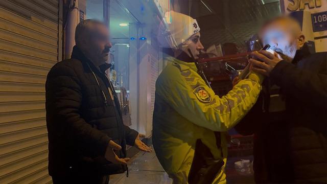 Polise yakalandı, uyanıklığı pes dedirtti!