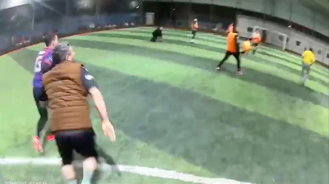 Sahadaki herkes korkudan bir anda depara kalktı! &Uuml;rk&uuml;ten g&ouml;r&uuml;nt&uuml; 3