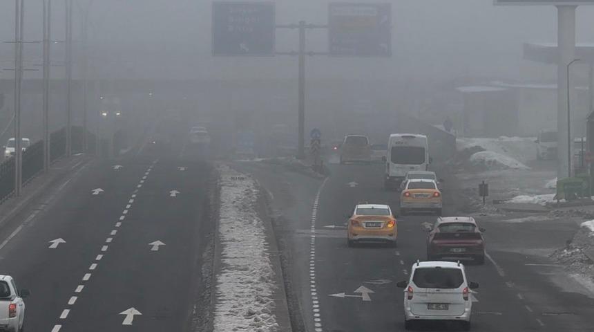 Diyarbakır&rsquo;da sis etkisini s&uuml;rd&uuml;r&uuml;yor