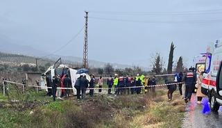 Mesaiye giden memurlar &uuml;z&uuml;m bağına u&ccedil;tu; 25 yaralı