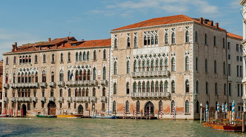 'Lanetli saray' satılıyor! Sahiplerine hep '&ouml;l&uuml;m' getirdi