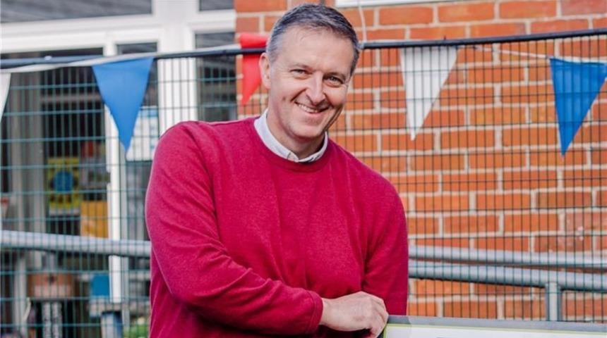 Fetiş sitesinde mesajları ortaya &ccedil;ıktı! Meslekten atıldı...