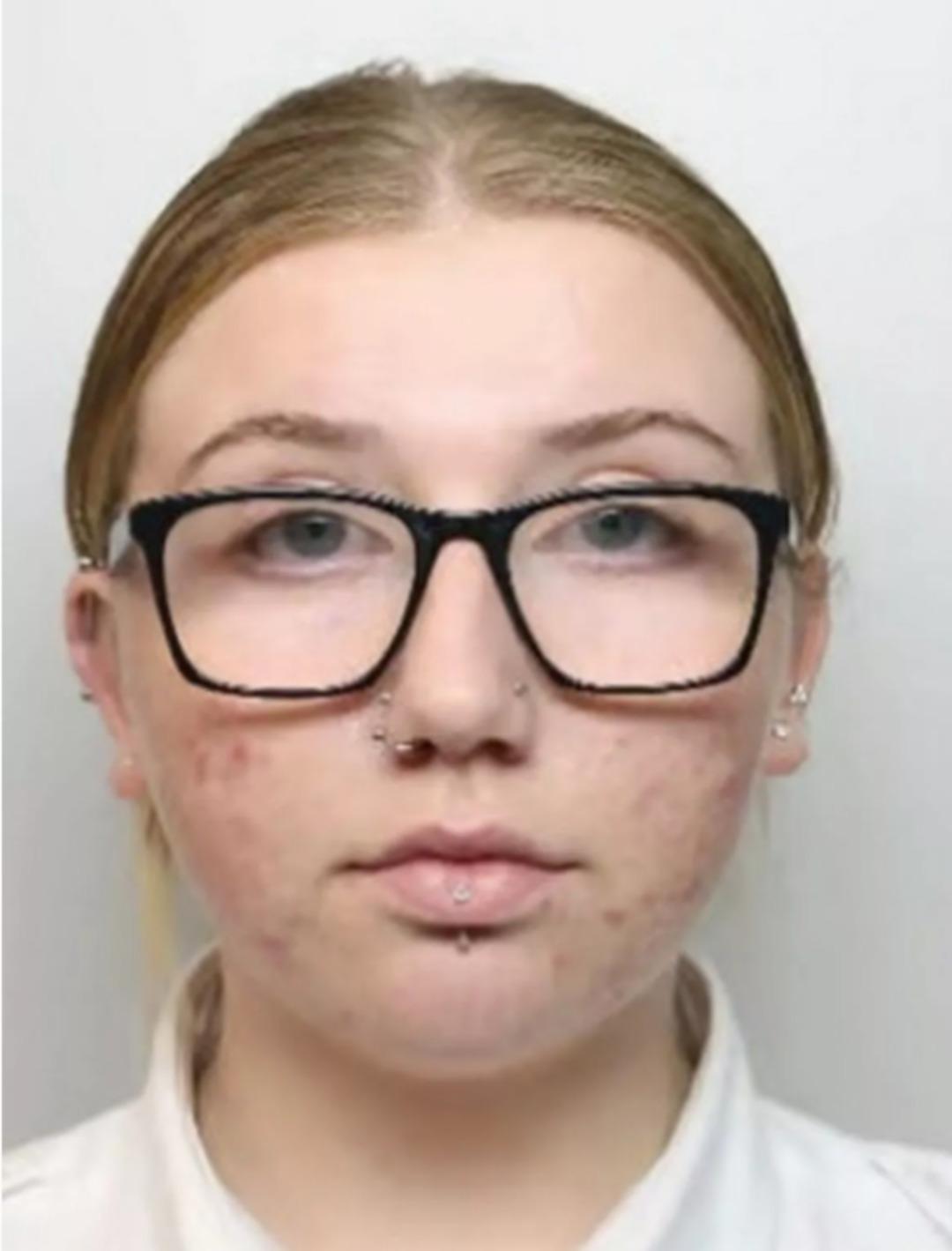 Gardiyan ilişki yaşadığı mahkum i&ccedil;in uyuşturucu ve cep telefonu kuryeliği yapmış! 3