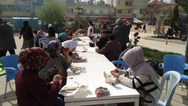 Selendi’de şehitler için gözleme hayrı