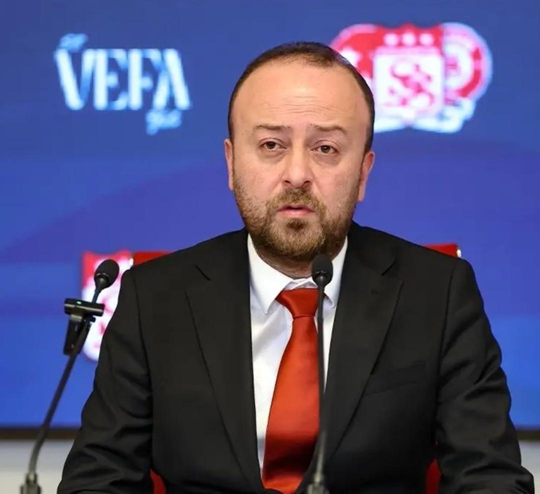 Sivasspor-Amed Sportif ma&ccedil;ında yaşananlar sonrası deprem! 2 hakem istifa etti 1