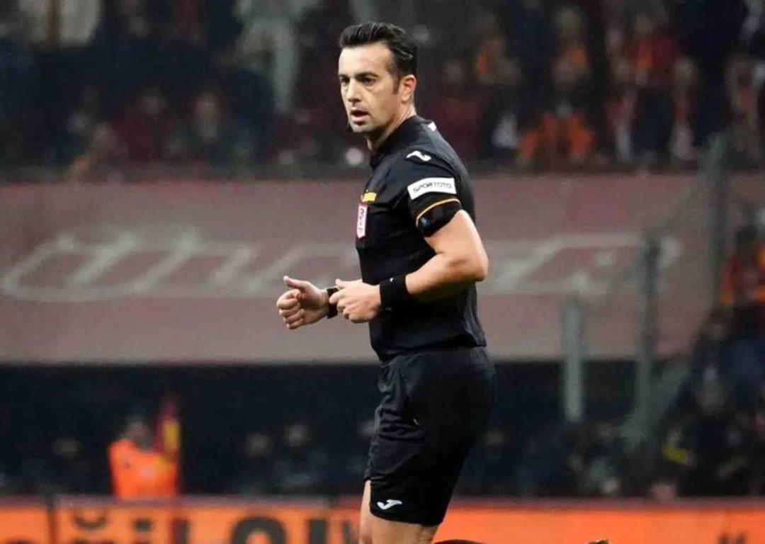 Sivasspor-Amed Sportif ma&ccedil;ında yaşananlar sonrası deprem! 2 hakem istifa etti 3