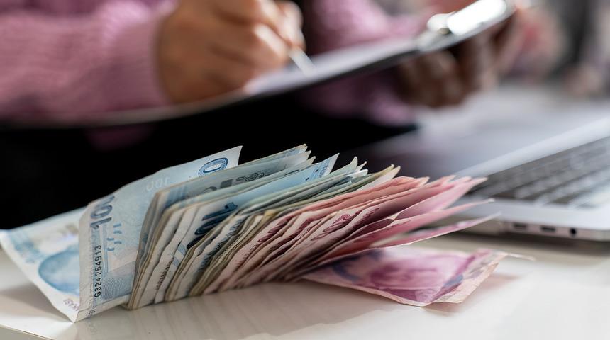 Bankalar kredi musluklarını a&ccedil;ıyor! 1 milyon lirayı 60 ay vadeyle veriyorlar