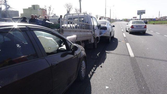 Aksaray’da 4 araçlık zincirleme kaza