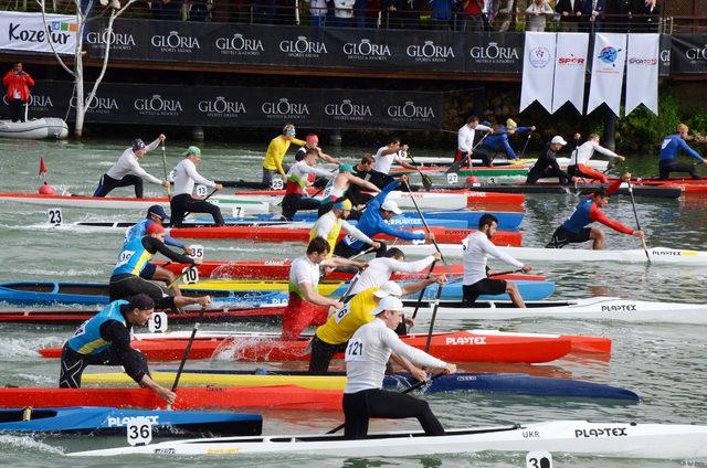 Kano'da Gloria Canoeing Cup 5000 Metre Durgunsu Turnuvası yapıldı